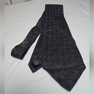 Tongue Tied Tom McLellon Gray Blue Necktie 100% Silk